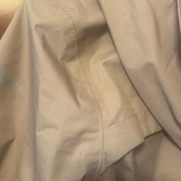 Columbia Girls Sz L (14-16) Rain/Wind protection jacket - Picture 3 of 3